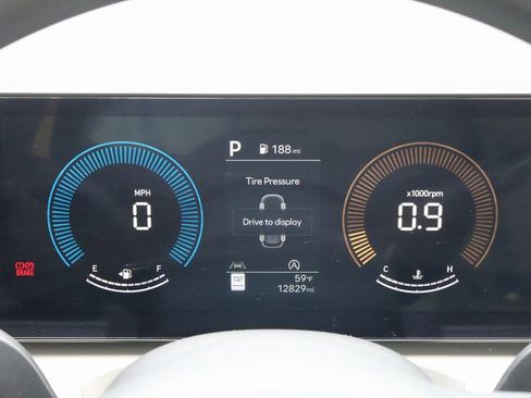 Certified 2025 Hyundai Tucson SE image 29