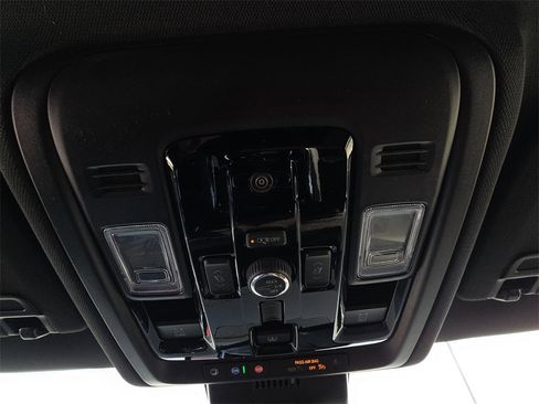 New 2026 Chevrolet Suburban Premier w/ Sun And Tow Package image 24