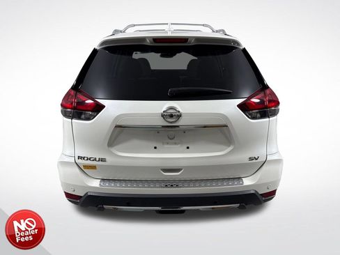 Used 2020 Nissan Rogue SV w/ Premium Package FWD image 5