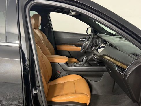 Used 2023 Cadillac XT4 Premium Luxury image 34