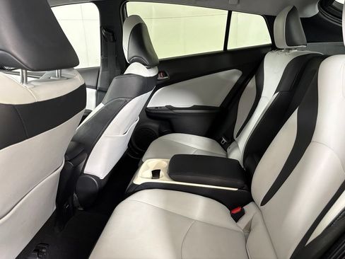 Used 2018 Toyota Prius Prime Premium w/ Carpet Mat Package FWD image 34