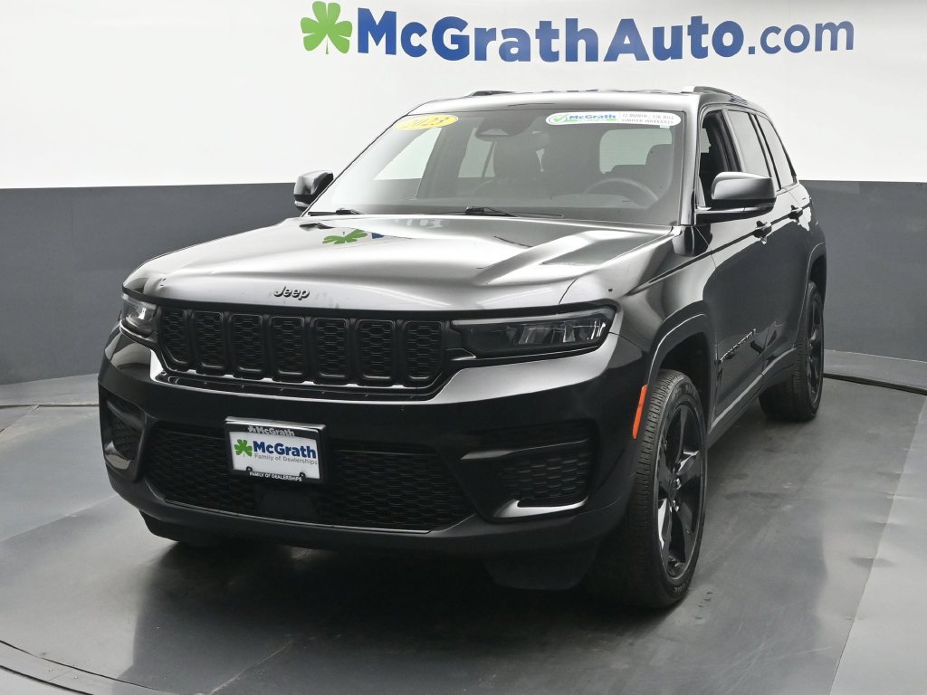Used 2023 Jeep Grand Cherokee Altitude AWD/4WD image 21