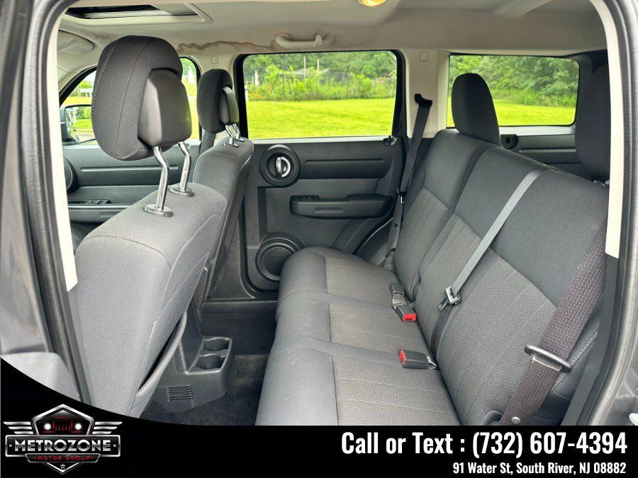 Used 2011 Dodge Nitro Heat AWD/4WD image 18