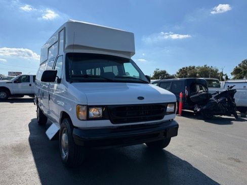 Used 2001 Ford E-350 and Econoline 350 Extended Super Duty image 4
