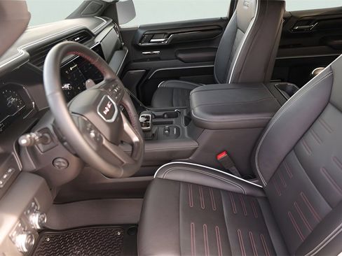 Used 2025 GMC Sierra 1500 AT4X image 12