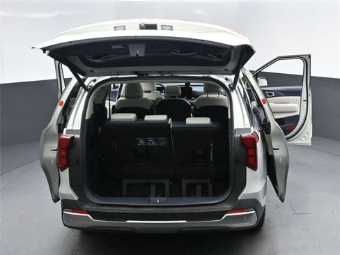 New 2026 Kia Carnival SX image 26