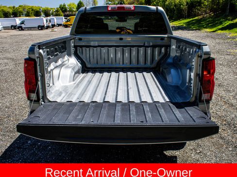 Used 2023 Chevrolet Colorado W/T RWD image 17
