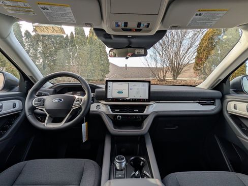 New 2026 Ford Explorer Active image 9