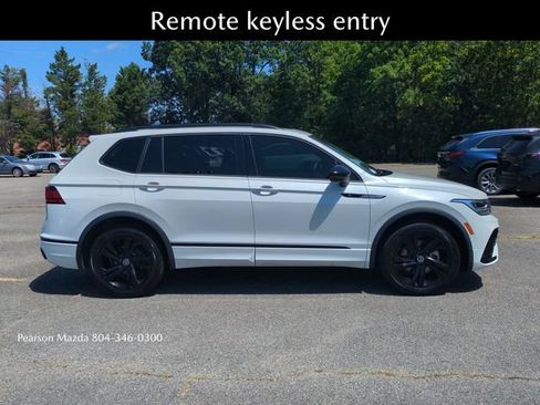 Used 2024 Volkswagen Tiguan SE R-Line AWD/4WD image 3