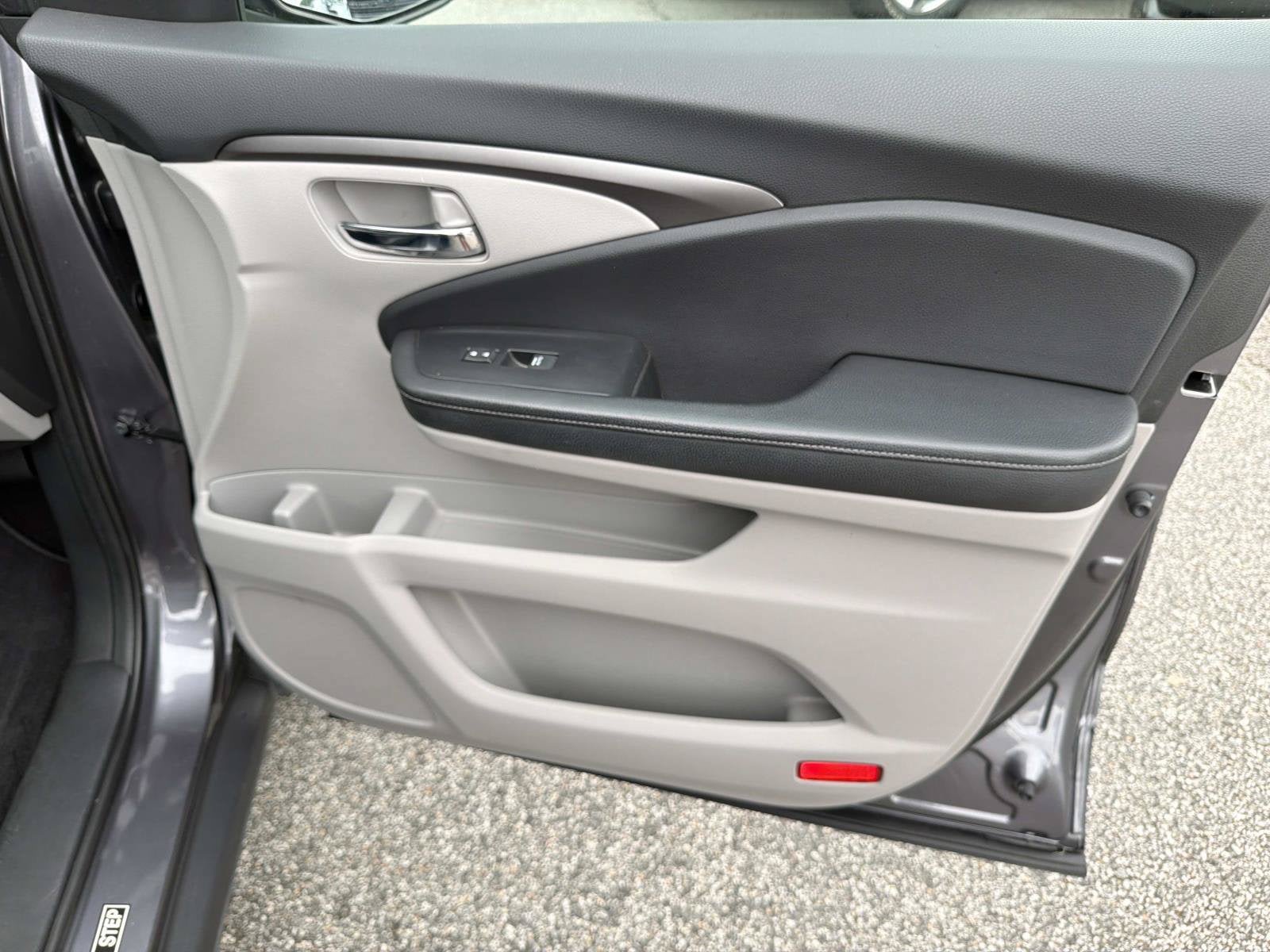 Used 2019 Honda Ridgeline RT image 15