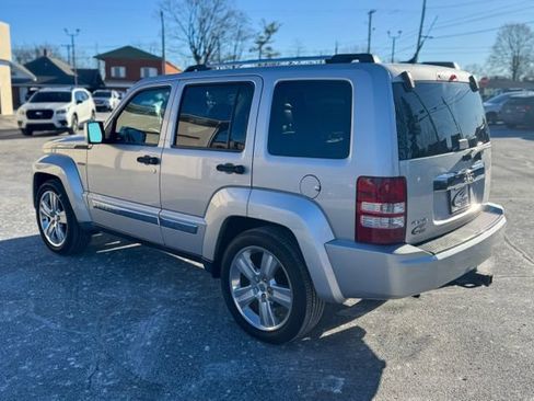 Used 2011 Jeep Liberty Sport image 6