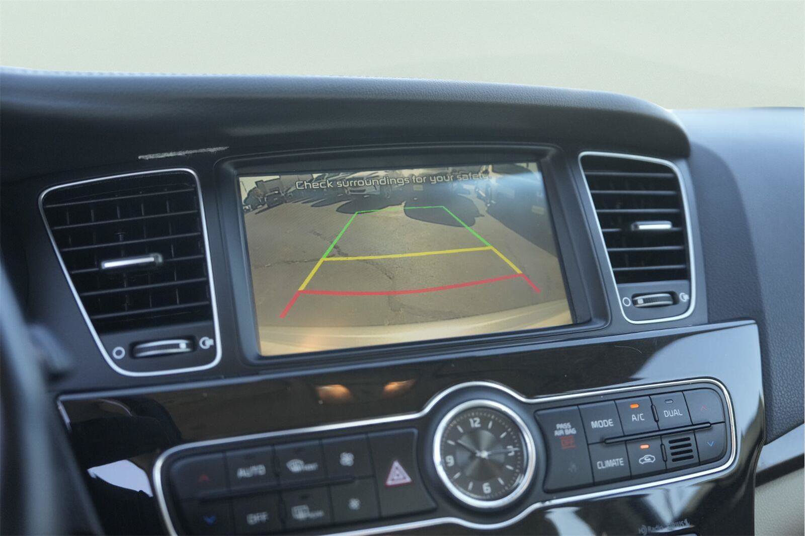 Used 2015 Kia Cadenza Premium FWD image 27