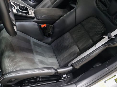 Used 2022 Porsche 911 GT3 RWD image 34