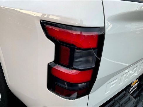 Used 2022 Nissan Frontier SV image 28