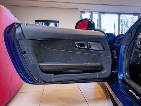 Used 2020 Mercedes-Benz AMG GT R image 8