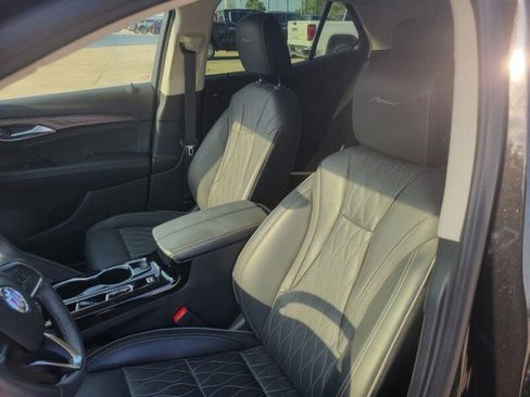 Used 2023 Buick Envision Avenir image 12