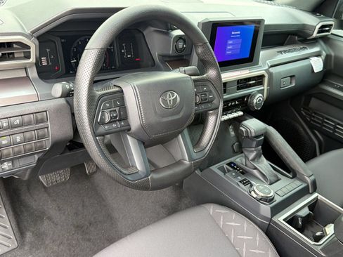 Used 2026 Toyota Tacoma SR5 AWD/4WD image 4