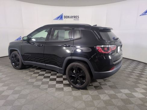 Used 2020 Jeep Compass Latitude image 3