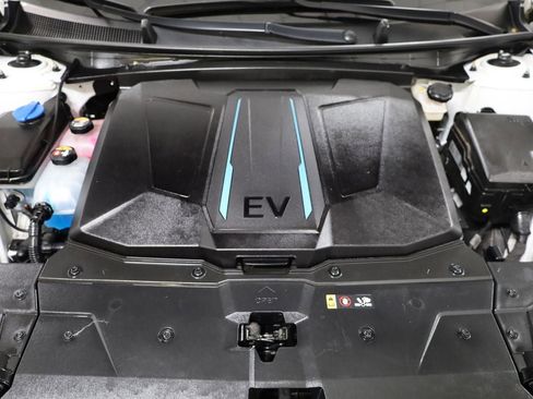 Used 2023 Hyundai Ioniq 5 Limited image 35