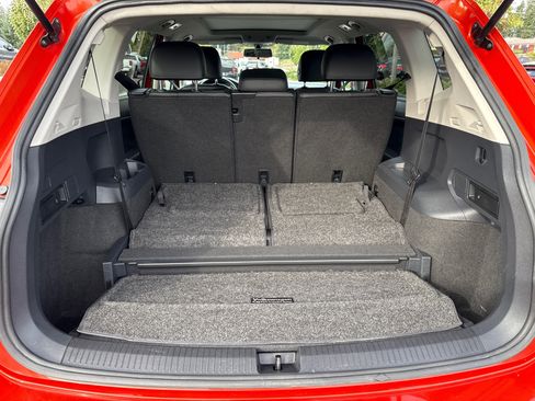 Used 2018 Volkswagen Tiguan SE image 27