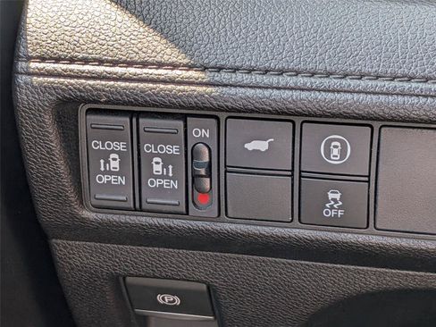 Certified 2024 Honda Odyssey Sport image 28