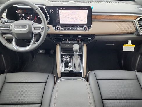 New 2026 GMC Canyon Denali image 19