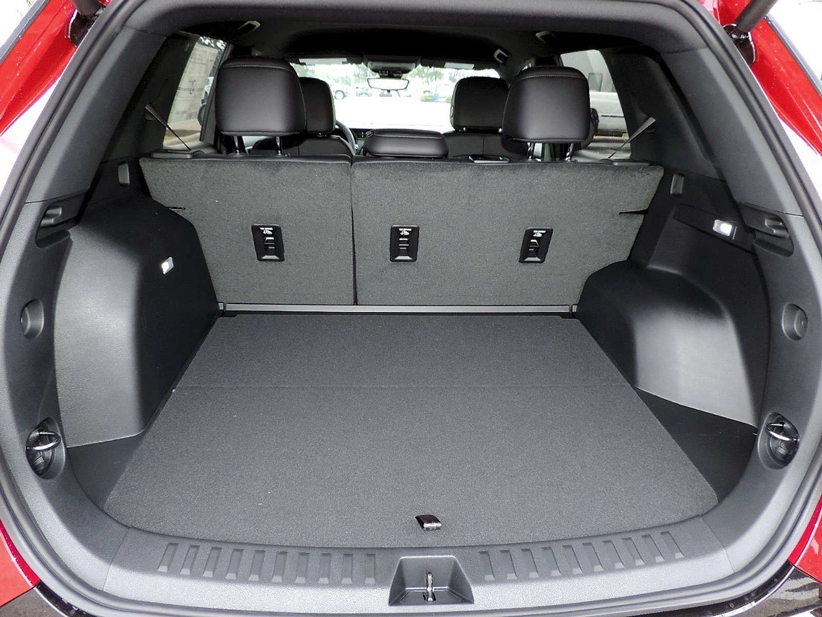 New 2027 GMC Terrain AT4 w/ Technology Package II AWD/4WD image 17