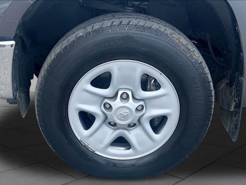 Used 2015 Toyota Tundra SR5 w/ SR5 Upgrade Package AWD/4WD image 11