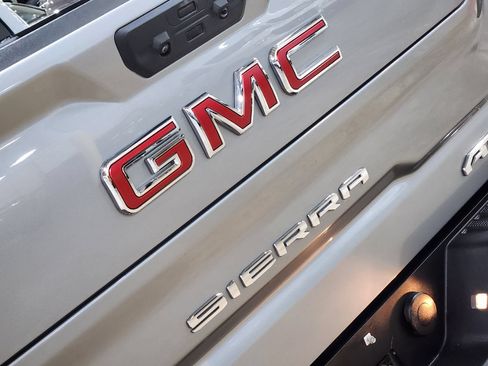 Used 2024 GMC Sierra 1500 AT4 w/ Technology Package AWD/4WD image 25