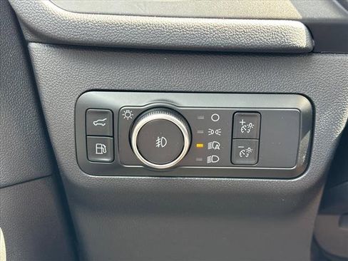 Used 2024 Ford Escape SE image 20