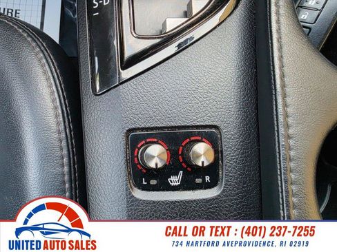 Used 2013 Toyota Avalon XLE Premium FWD image 18