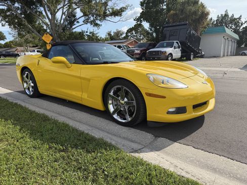 Used 2008 Chevrolet Corvette Convertible w/ Preferred Equipment Group RWD image 2