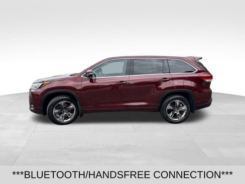 Used 2017 Toyota Highlander AWD V6 image 2