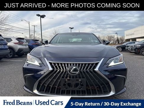 Used 2022 Lexus ES 350 image 2