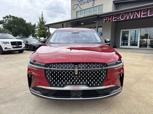 Used 2024 Lincoln Nautilus Premier w/ Equipment Group 102A AWD/4WD image 4