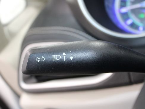Used 2023 Chrysler Pacifica Touring-L FWD image 29