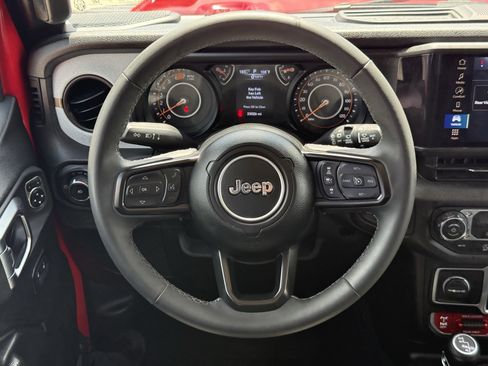 Used 2025 Jeep Wrangler Unlimited Sport AWD/4WD image 27