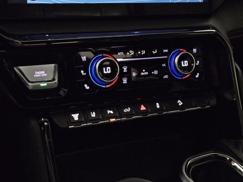 Used 2024 GMC Sierra 2500 AT4 w/ AT4 Premium Plus Package image 18