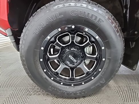 Used 2022 Toyota Tacoma SR image 39