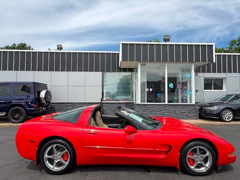 Used 2003 Chevrolet Corvette Coupe w/ Preferred Equipment Group RWD image 27