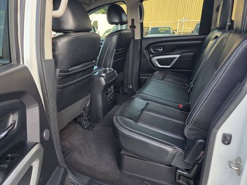 Used 2017 Nissan Titan PRO-4X w/ Pro-4x Convenience Package AWD/4WD image 16