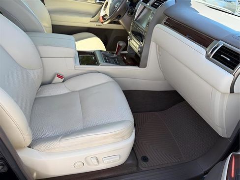 Used 2016 Lexus GX 460 Luxury AWD/4WD image 41