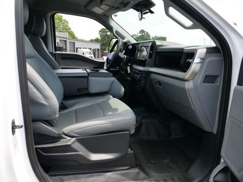 Used 2023 Ford F350 XL w/ 360-Degree Camera Package AWD/4WD image 29