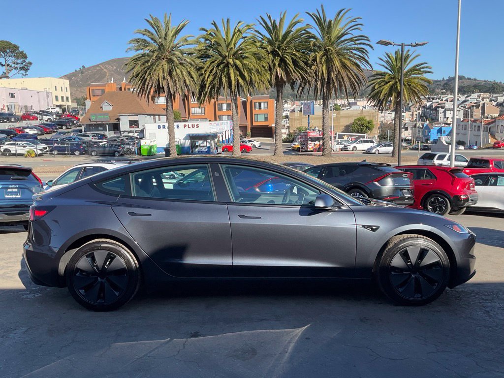 Used 2025 Tesla Model 3 Long Range RWD image 3
