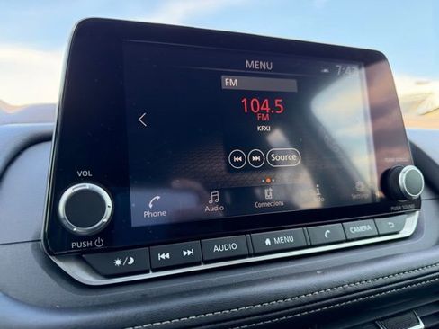 Used 2023 Nissan Rogue SV FWD image 24