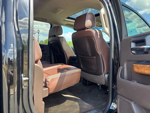 Used 2015 Chevrolet Silverado 2500 High Country w/ Duramax Plus Package AWD/4WD image 31