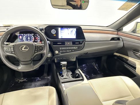 Used 2024 Lexus ES 350 w/ Premium Package FWD image 29