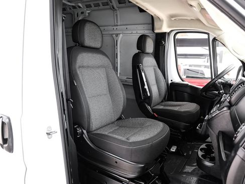 Used 2023 RAM ProMaster 2500 FWD image 32