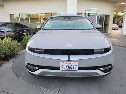 Used 2024 Hyundai Ioniq 5 SEL RWD image 2