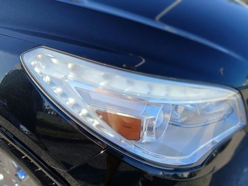 Used 2013 Buick Enclave Premium image 4